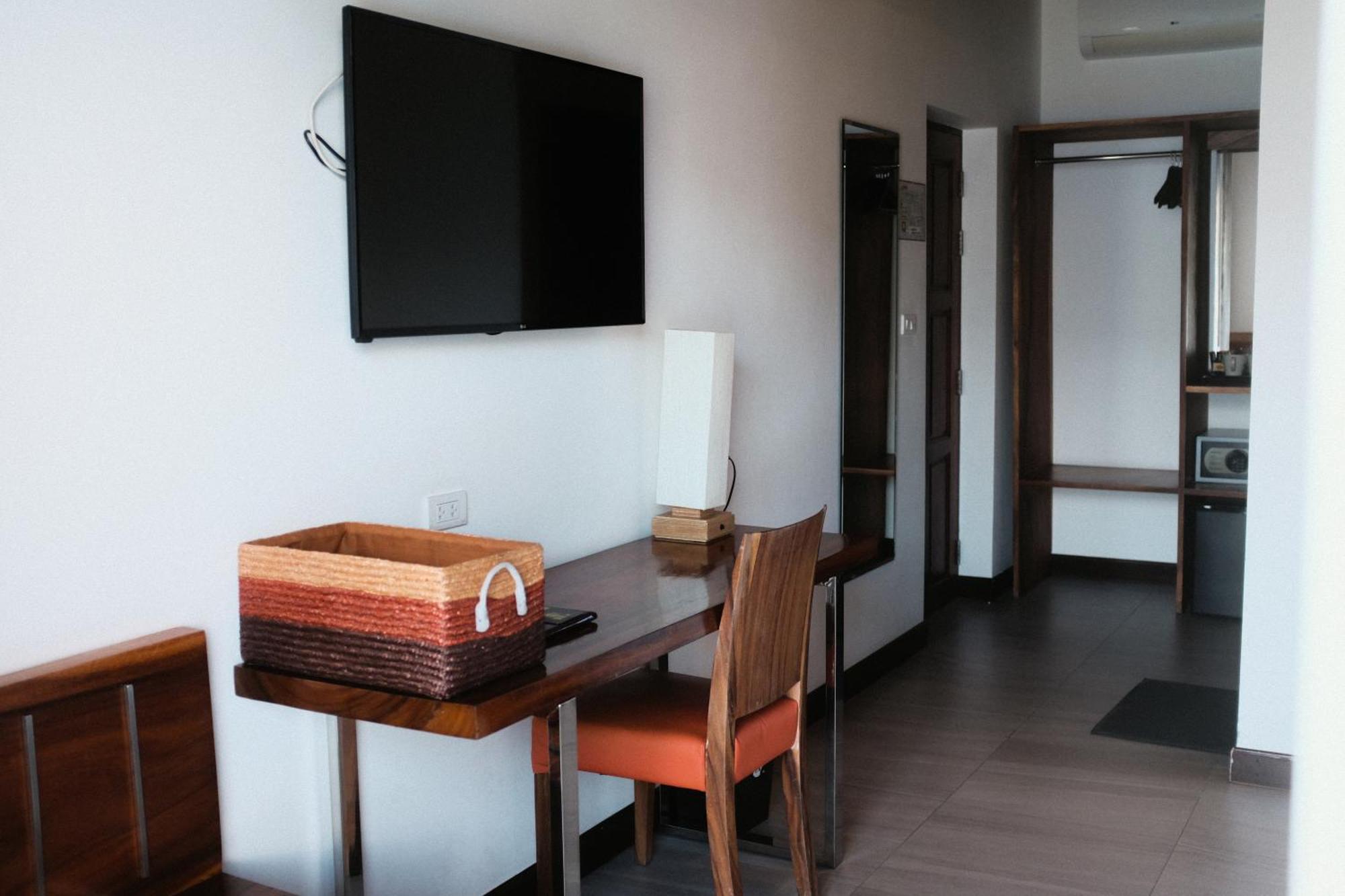 Phuket Airport Hotel - Sha Extra Plus Nai Yang Экстерьер фото